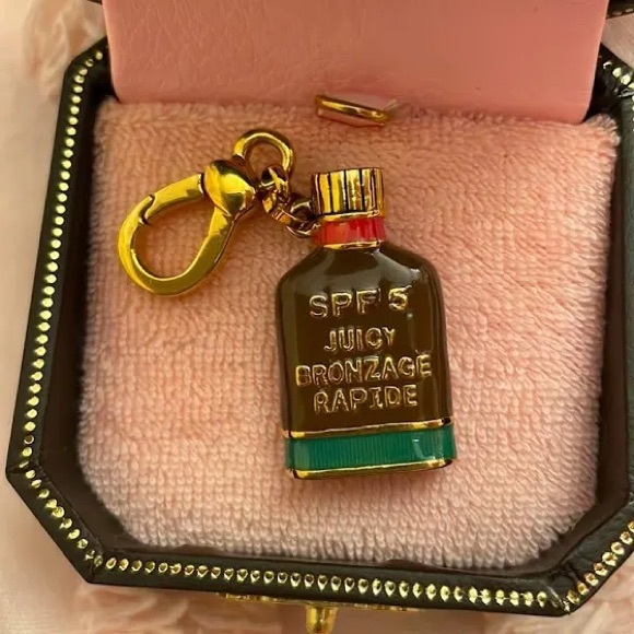 Vintage Juicy couture tanning bronzer bracelet charm - Picture 2 of 2
